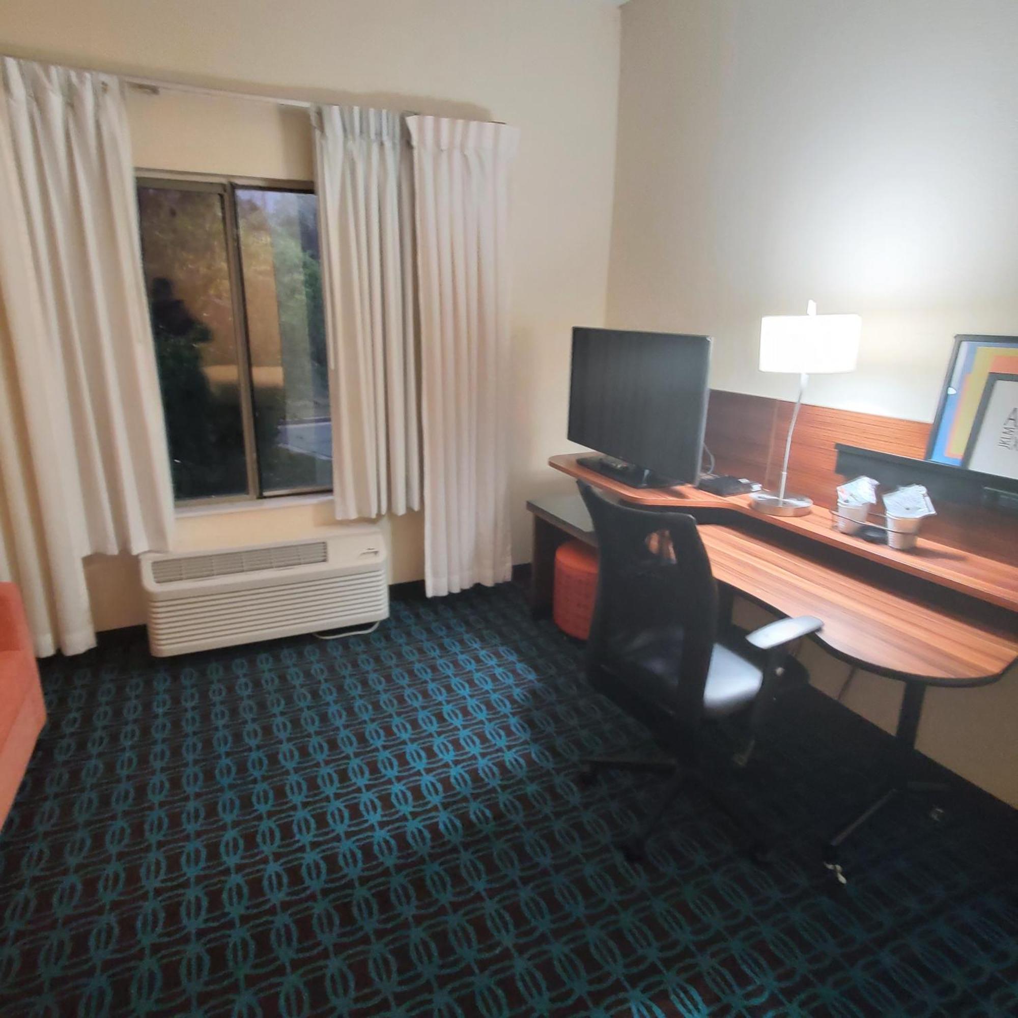 מאקון Rodeway Inn מראה חיצוני תמונה