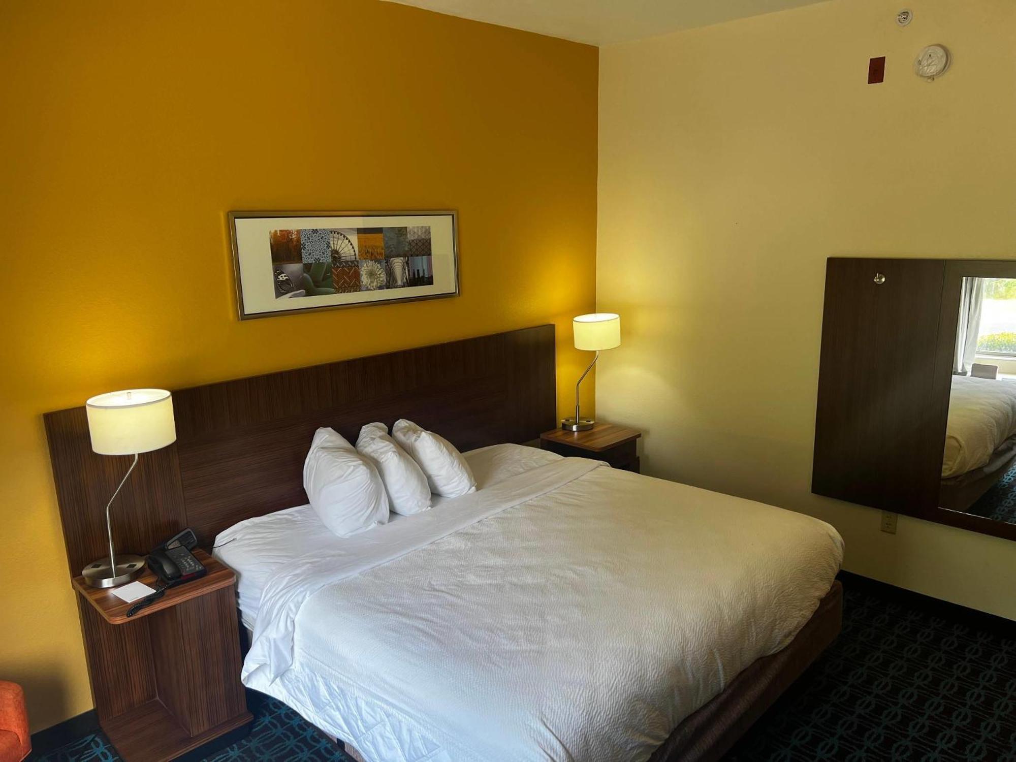 מאקון Rodeway Inn מראה חיצוני תמונה