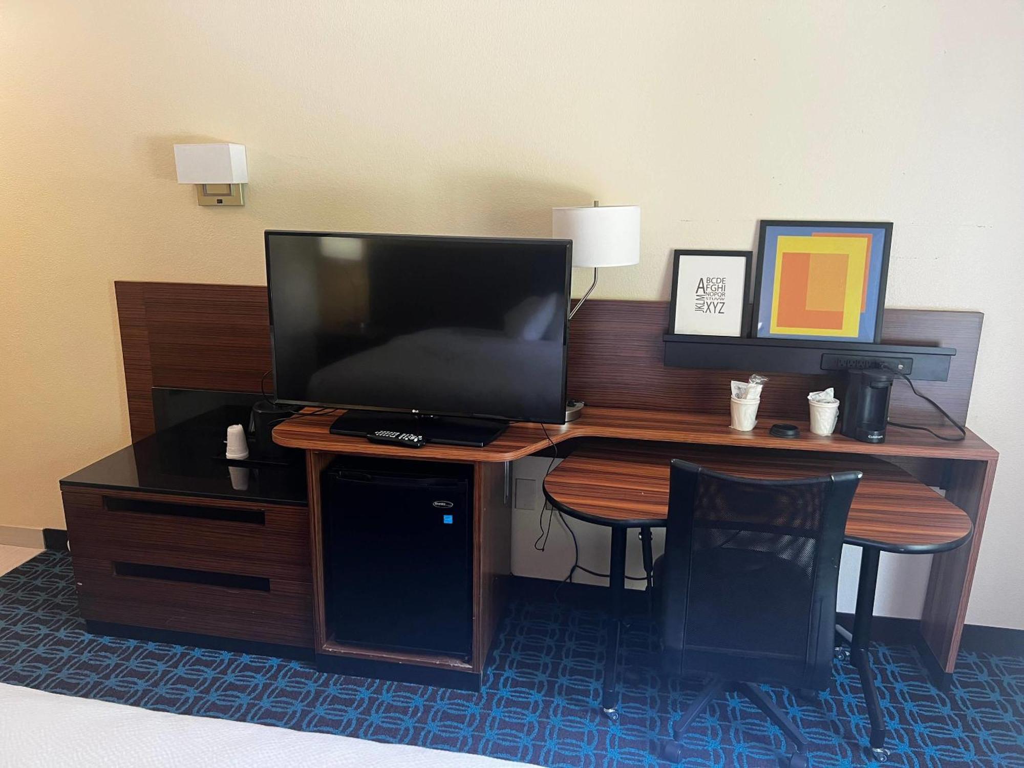 מאקון Rodeway Inn מראה חיצוני תמונה